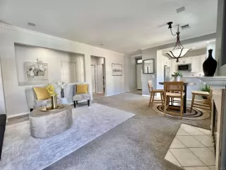 Photo #6: 240027939 Listing 