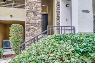 Photo #2: 240027952 Listing