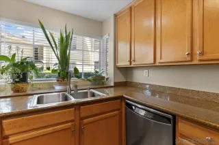 Photo #4: 240027955 Listing 