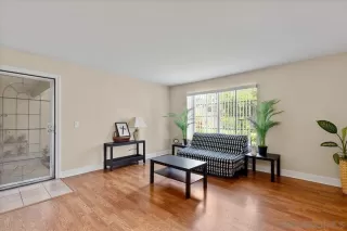 Photo #5: 240027955 Listing 