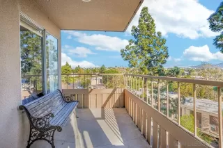 Photo #4: 240027972 Listing