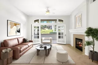 Photo #1: 240027996 Listing