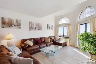 Photo #3: 240028046 Listing