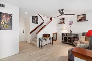 Photo #5: 240028046 Listing