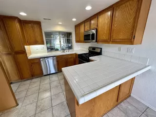 Photo #6: 240028054 Listing