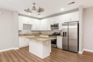 Photo #4: 240028101 Listing 