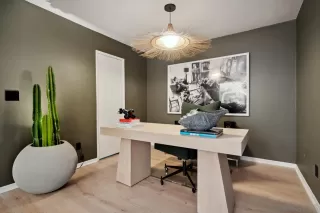 Photo #5: 240028105 Listing