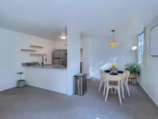 Photo #3: 240028107 Listing