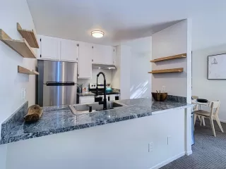 Photo #4: 240028107 Listing