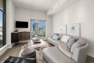 Photo #6: 240028109 Listing