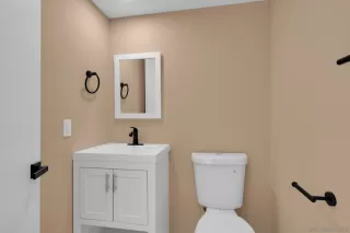 Photo #2: 240028111 Listing