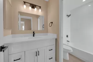 Photo #6: 240028111 Listing