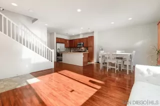 Photo #2: 240028126 Listing