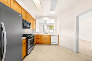 Photo #3: 240028127 Listing