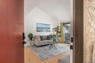 Photo #4: 240028141 Listing