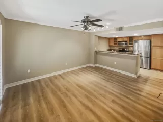 Photo #2: 240028143 Listing