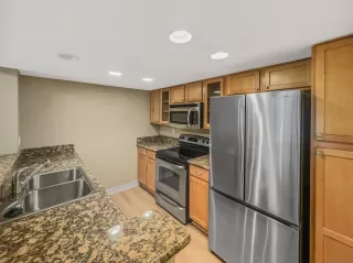 Photo #5: 240028143 Listing