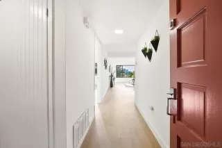 Photo #5: 240028154 Listing