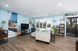 Photo #1: 240028184 Listing 