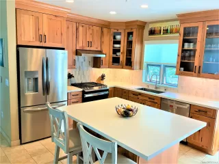 Photo #6: 240028233 Listing