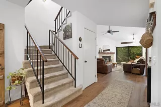 Photo #4: 240028245 Listing 