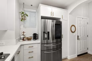 Photo #6: 240028289 Listing