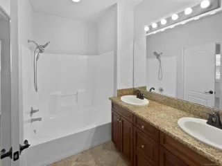 Photo #6: 240028302 Listing 