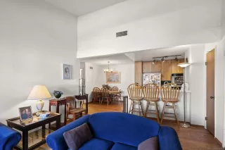 Photo #6: 240028314 Listing 