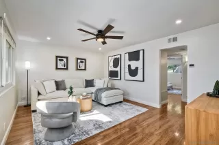 Photo #1: 240028315 Listing