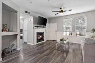 Photo #2: 240028322 Listing