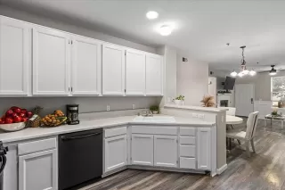 Photo #4: 240028322 Listing