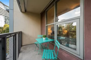 Photo #2: 240028336 Listing 