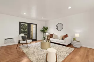 Photo #1: 240028341 Listing 