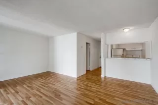 Photo #4: 240028347 Listing 