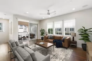 Photo #1: 240028349 Listing