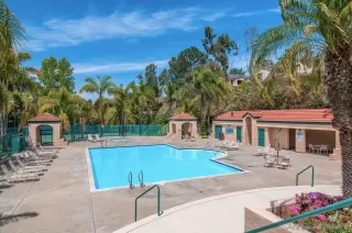 Photo #5: 240028350 Listing