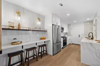 Photo #2: 240028354 Listing