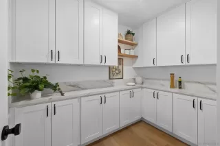 Photo #5: 240028354 Listing