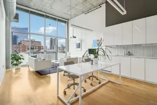 Photo #6: 240028370 Listing