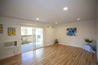 Photo #2: 240028377 Listing