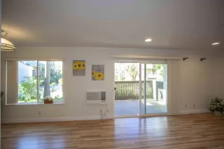 Photo #3: 240028377 Listing