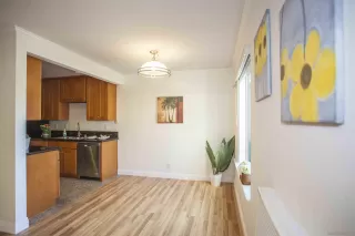 Photo #4: 240028377 Listing