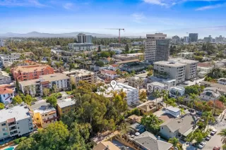 Photo #5: 240028387 Listing