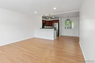 Photo #1: 240028401 Listing 