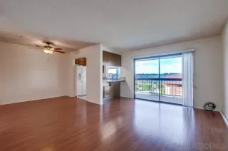 Photo #4: 240028471 Listing