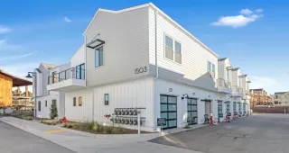 Photo #1: 240028472 Listing