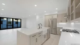 Photo #2: 240028472 Listing