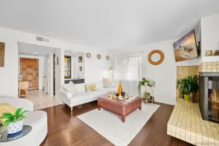 Photo #5: 240028520 Listing