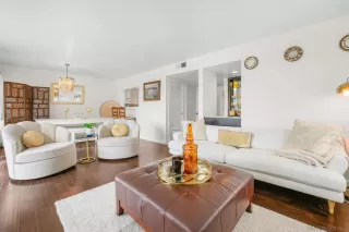 Photo #6: 240028520 Listing