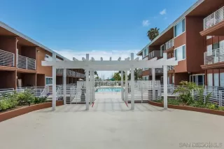 Photo #2: 240028531 Listing